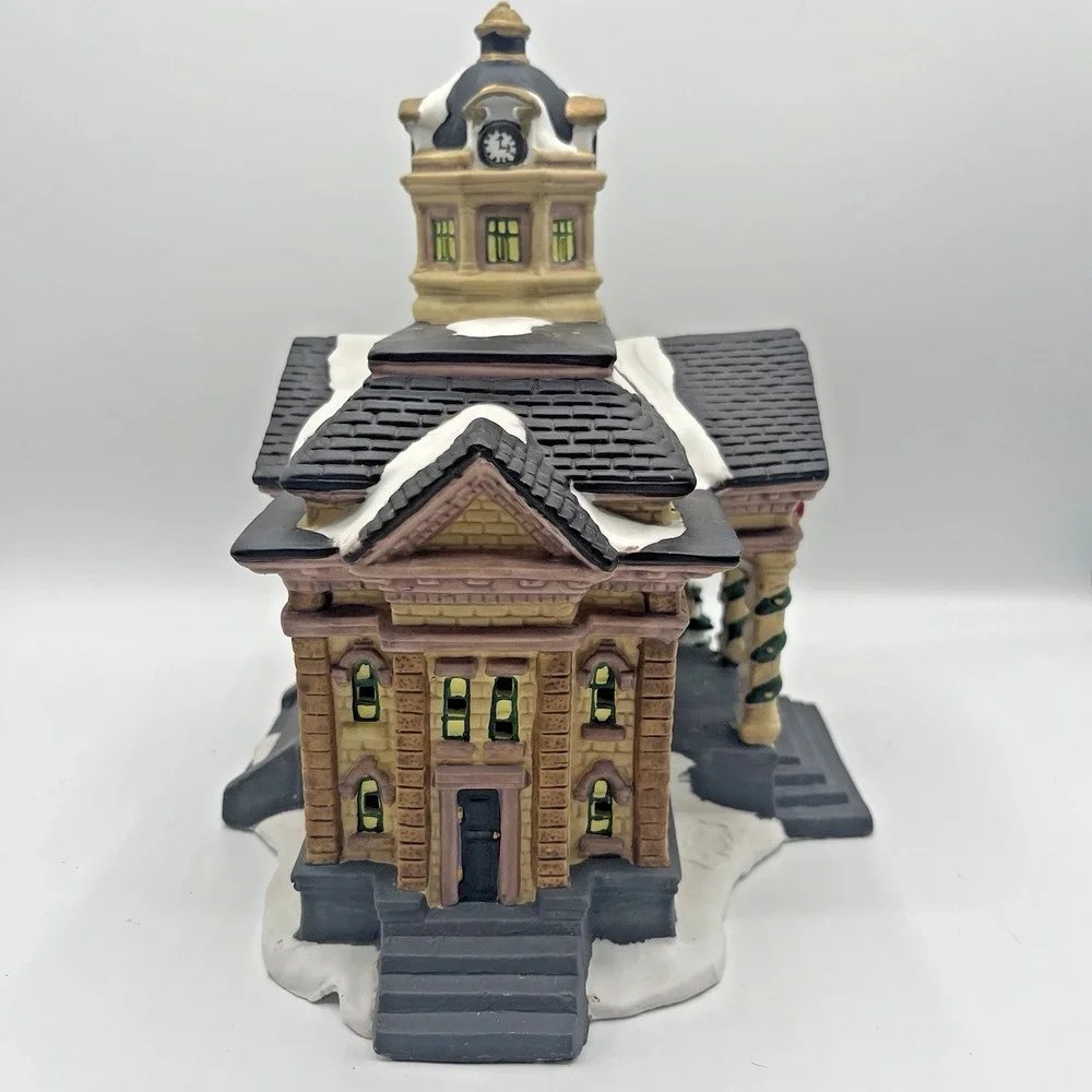 Victorian Village 1998 Station Building Christmas Holiday Decor-Tree missing